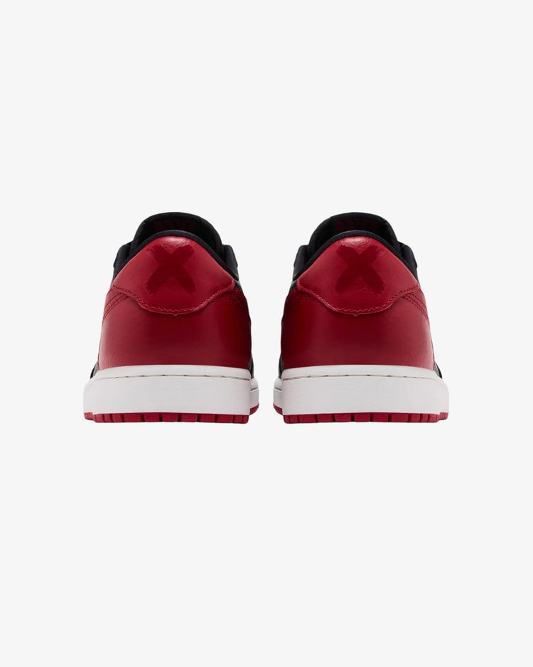 Air Jordan 1 Retro Low OG 'Banned' 2026