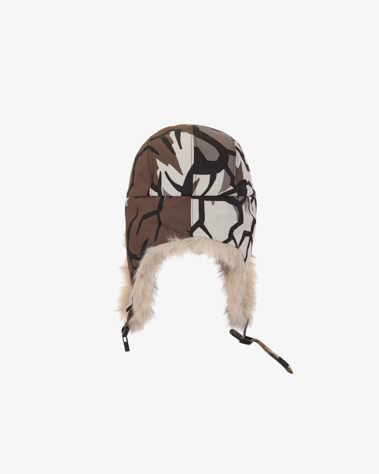 Supreme GORE-TEX Earflap Camp Cap – Predator Camo