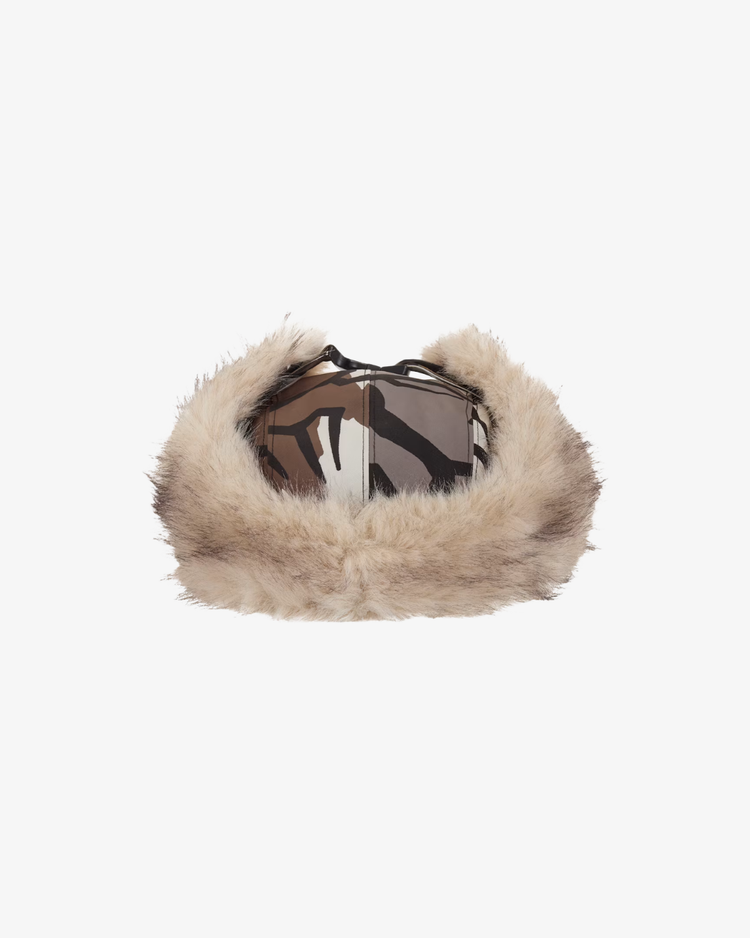 Supreme GORE-TEX Earflap Camp Cap – Predator Camo