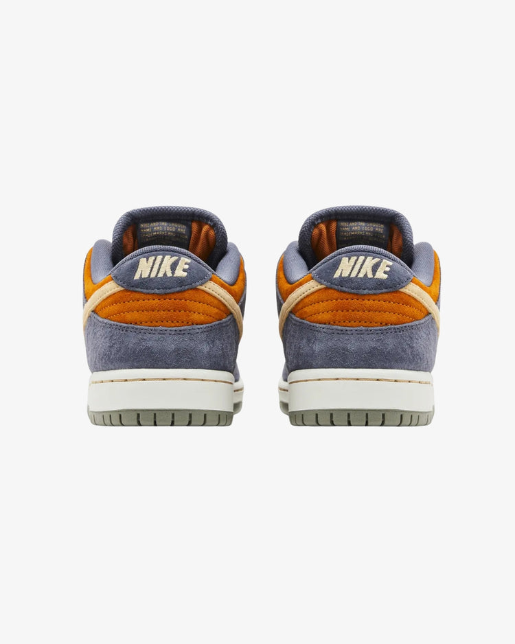 Dunk Low SB 'Light Carbon Monarch'